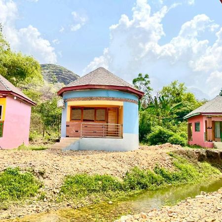 Bamboo River Resorts Wli Afegame Exteriér fotografie